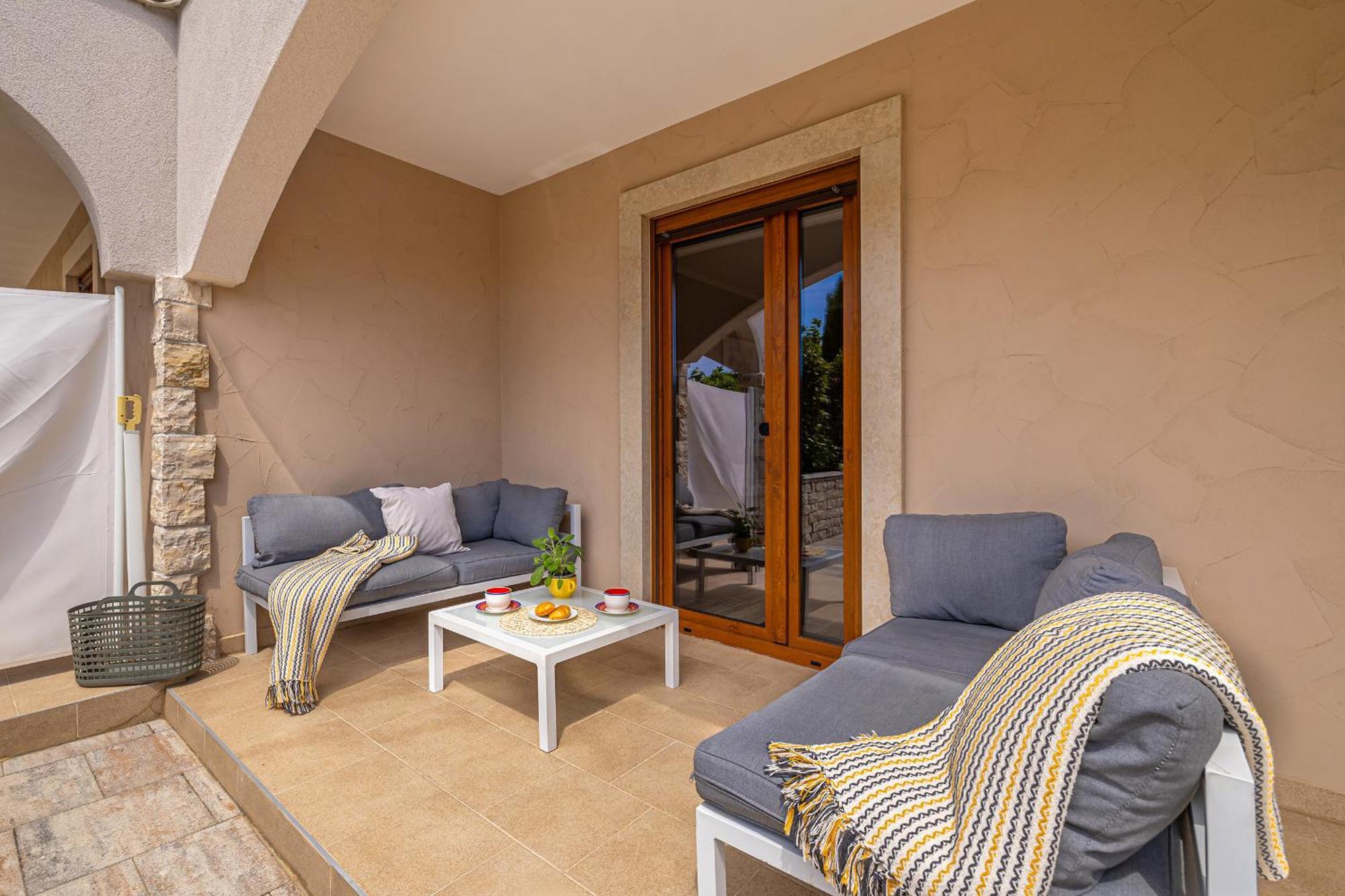Villa Dijana East Linardici ภายนอก รูปภาพ